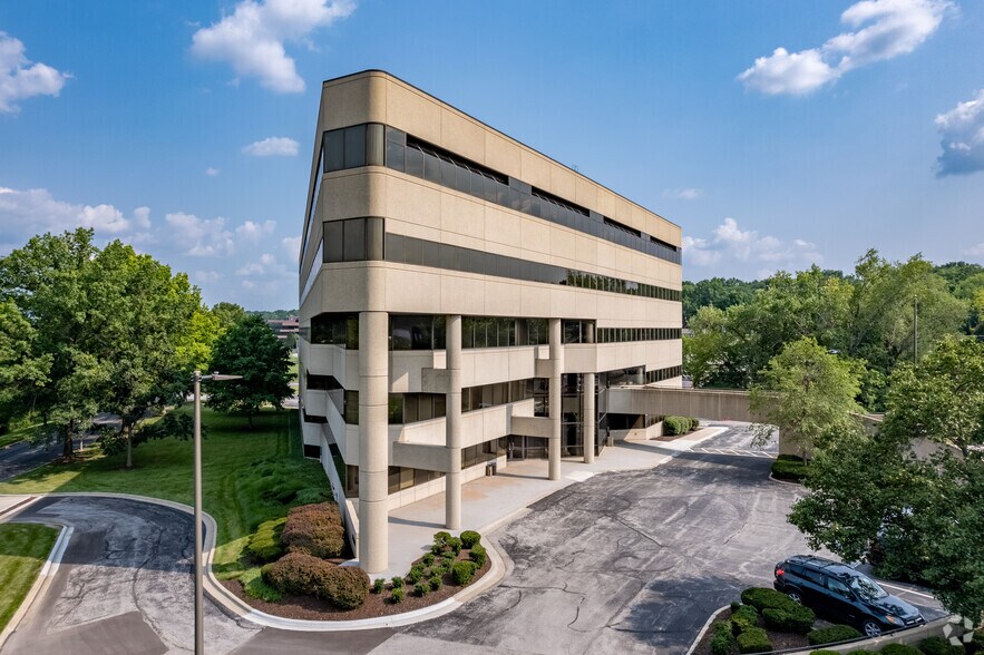 9200 Ward Pky, Kansas City, MO à vendre - Photo principale - Image 1 de 10