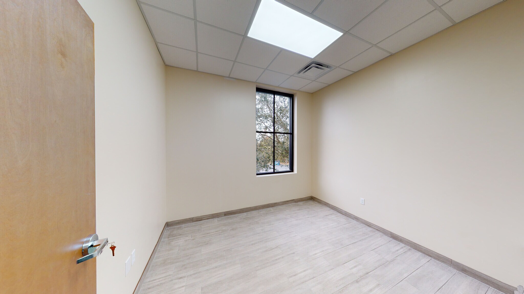 7701 Little Rd, New Port Richey, FL for lease Interior Photo- Image 1 of 2