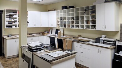 2190 W Railway St, Abbotsford, BC à louer Photo intérieure- Image 1 de 6