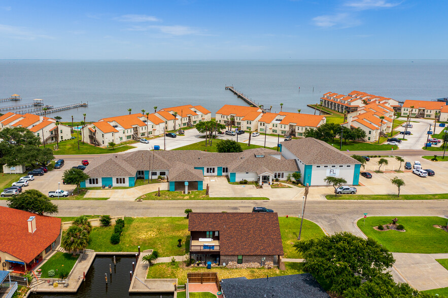 617 S Fulton Beach Rd, Rockport, TX à vendre - Photo principale - Image 1 de 1