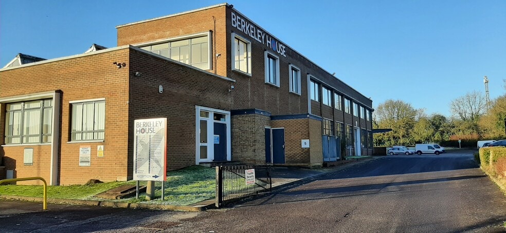 Hunts Rise, Swindon à louer - Photo du bâtiment - Image 2 de 10