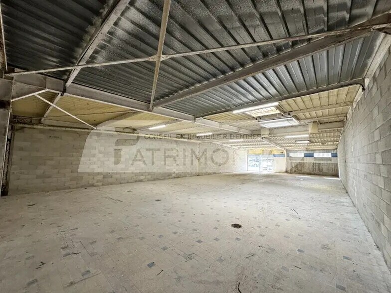 Local d'activités dans Aubagne à vendre - Photo intérieure - Image 3 de 9
