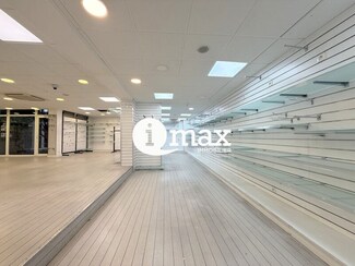 Plus de détails pour 12/16 Place Du Général Leclerc, Suresnes - Commerce de détail à louer
