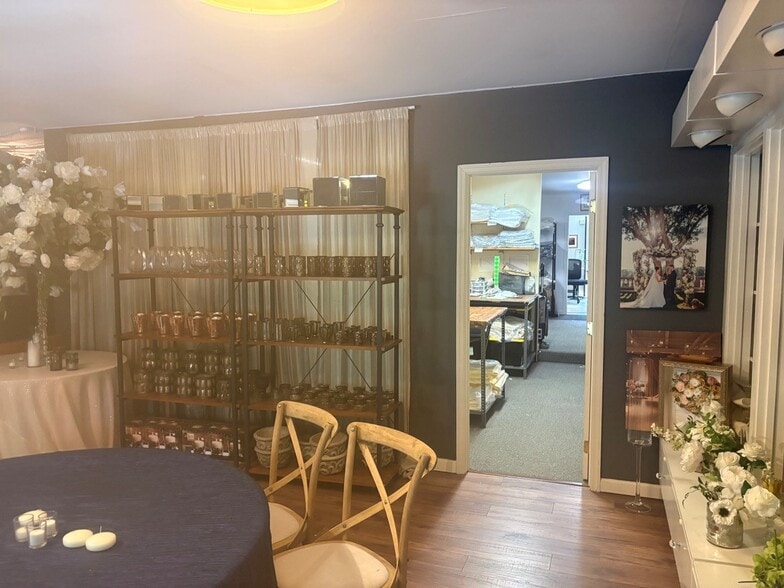 431 E Main St, Mount Kisco, NY for sale - Building Photo - Image 3 of 5