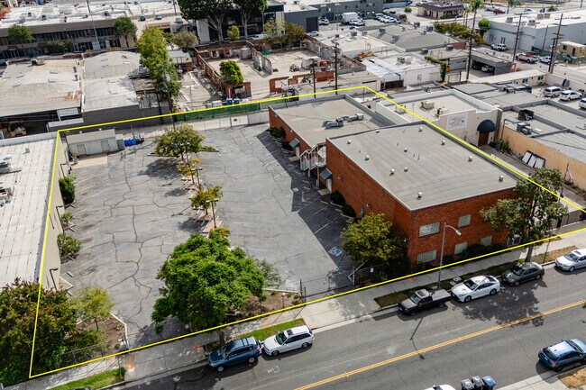 Plus de détails pour 700-710 W Wilson Ave, Glendale, CA - Bureau, Industriel à louer