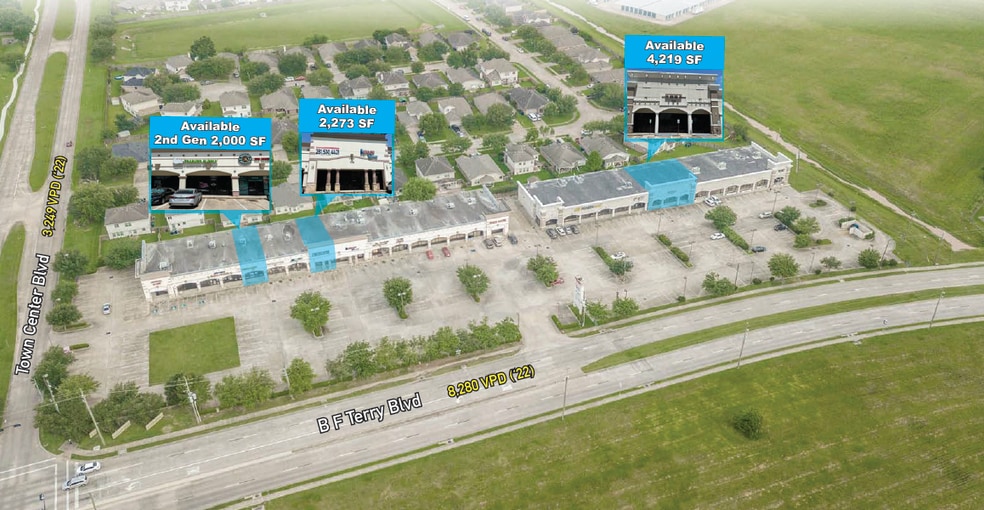 1720-1730 B F Terry Blvd, Rosenberg, TX à louer - Photo du bâtiment - Image 2 de 5
