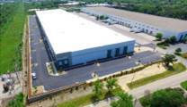 Plus de détails pour 2451 N Delany Rd, Waukegan, IL - Industriel à louer