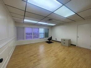 18039 Crenshaw Blvd, Torrance, CA for lease Building Photo- Image 2 of 2