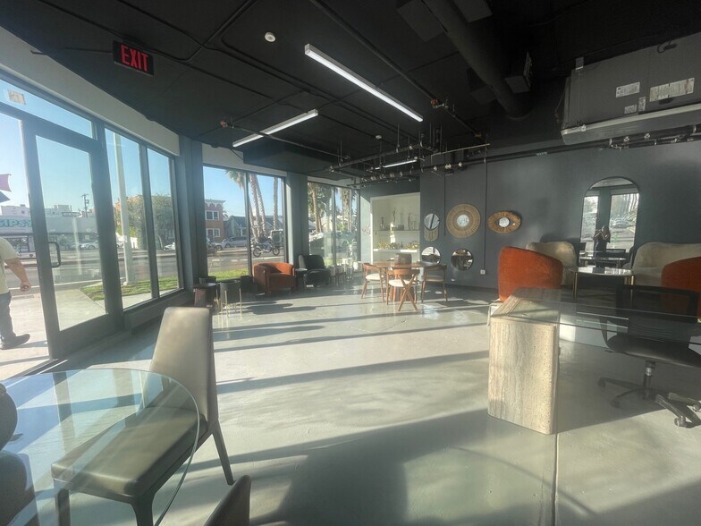 3977 Beverly Blvd, Los Angeles, CA à louer - Photo du bâtiment - Image 3 de 16