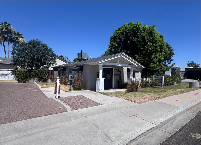 3120 N 44th St, Phoenix, AZ à vendre - Photo du bâtiment - Image 2 de 6