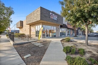 More details for 550 Woollomes Ave, Delano, CA - Retail for Sale