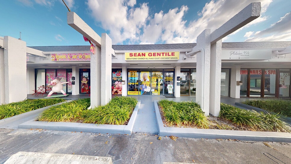 821-859 E Oakland Park Blvd, Oakland Park, FL for sale - Matterport 3D Scan - Image 3 of 16