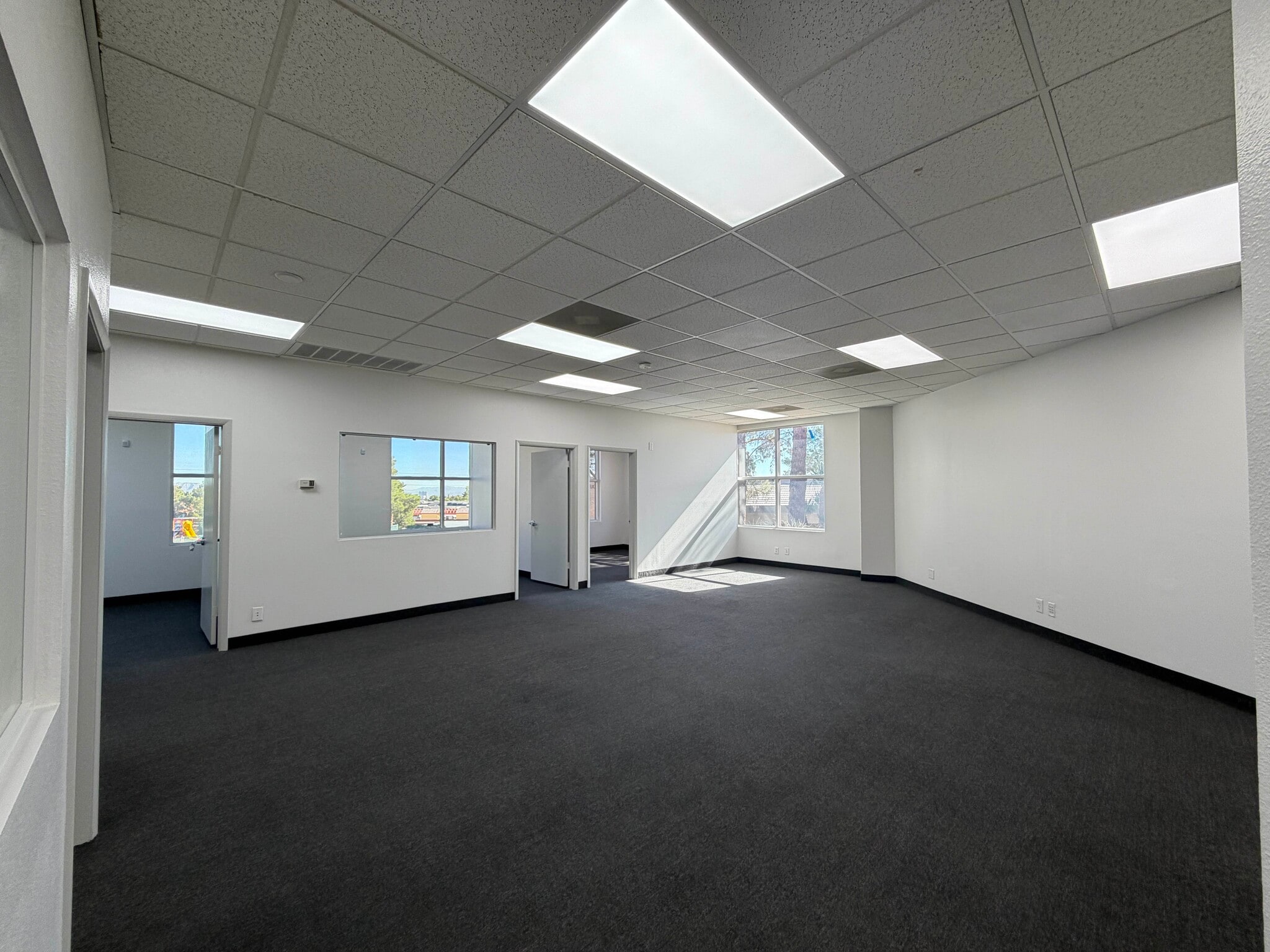 2760 Lake Sahara Dr, Las Vegas, NV for lease Interior Photo- Image 1 of 4
