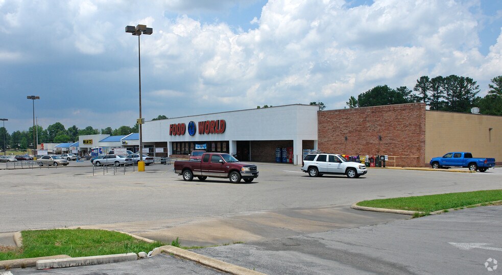 3010-3036 E Meighan Blvd, Gadsden, AL à louer - Photo du bâtiment - Image 1 de 2