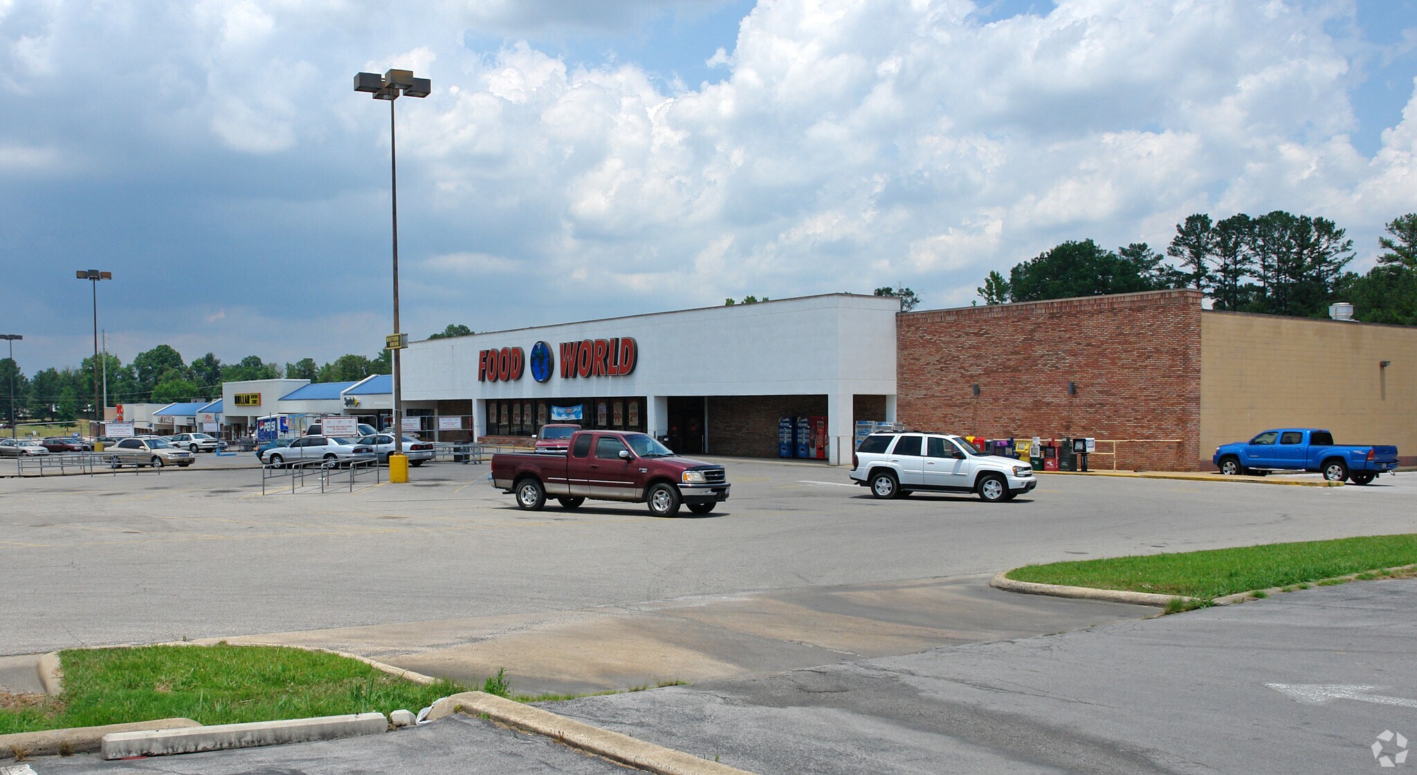 3010-3036 E Meighan Blvd, Gadsden, AL à louer Photo du bâtiment- Image 1 de 3