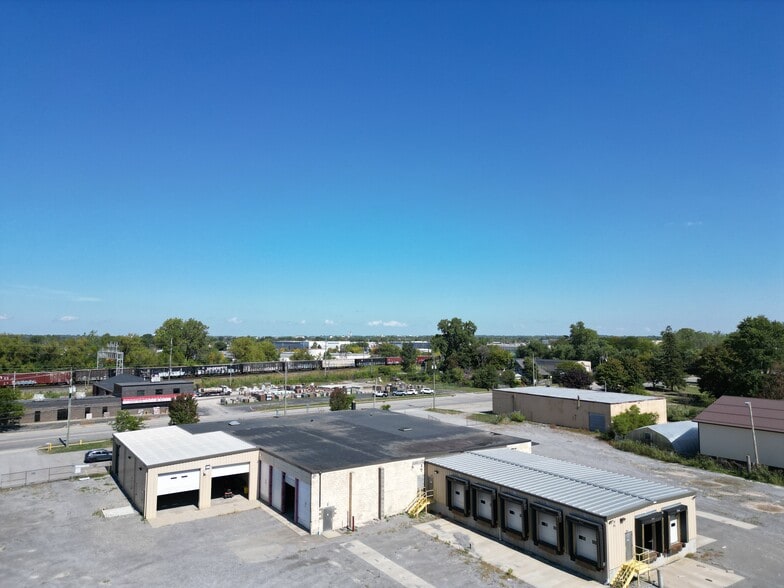 3365 Broadway St, Cheektowaga, NY for lease - Building Photo - Image 1 of 9