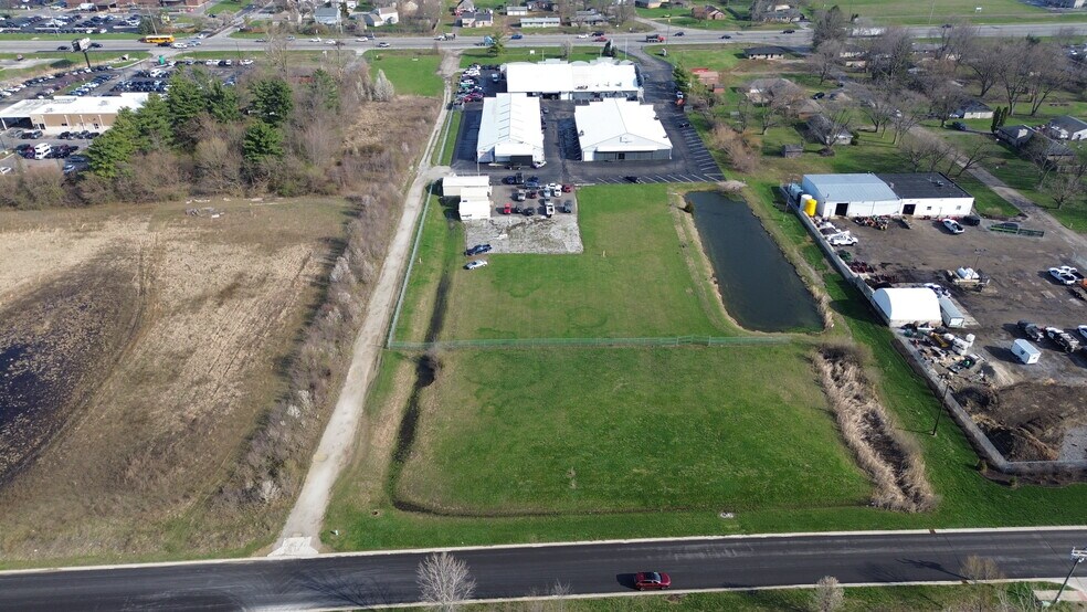 8407 E US Highway 36, Avon, IN à louer - Photo du bâtiment - Image 3 de 3