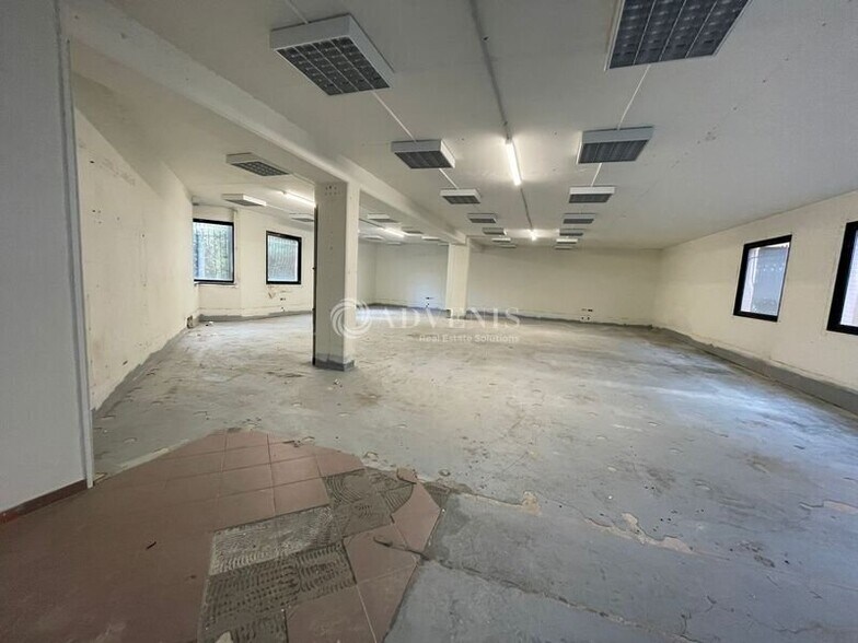 Office in Jouy-en-Josas for sale - Interior Photo - Image 3 of 9