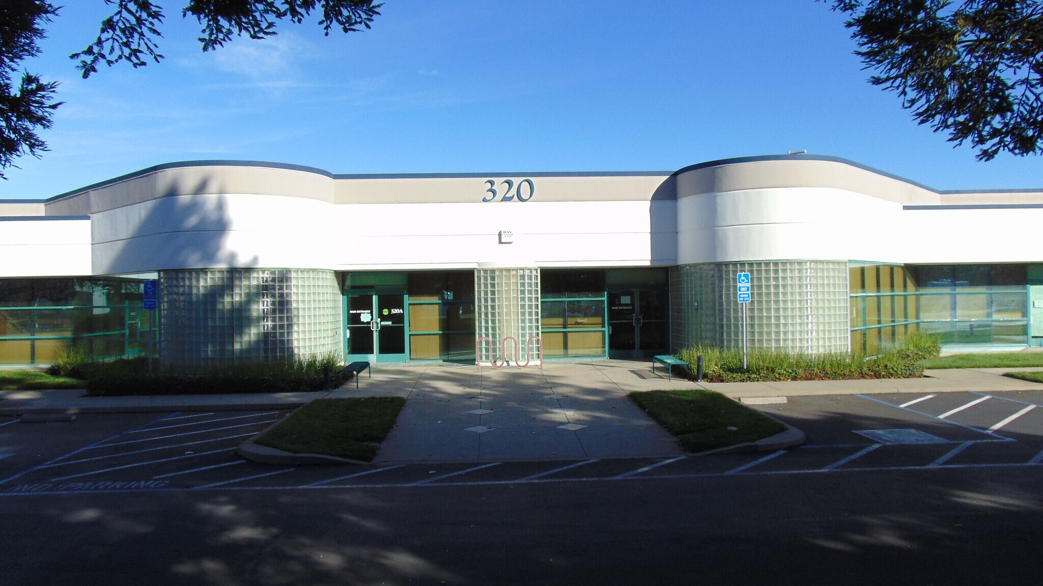 320 Campus Ln, Fairfield, CA for lease Building Photo- Image 1 of 9