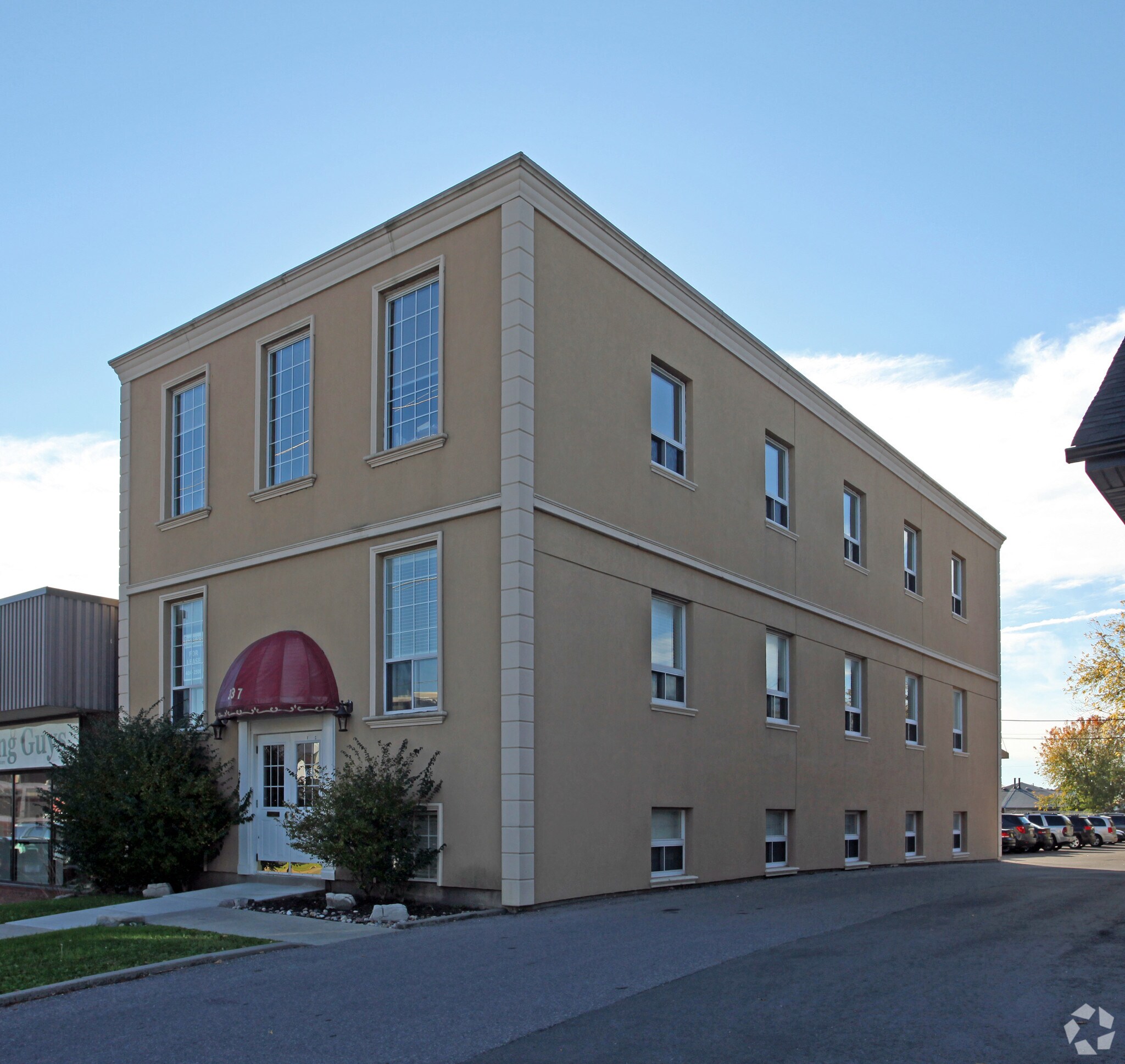 337 King St W, Oshawa, ON à vendre Photo principale- Image 1 de 1