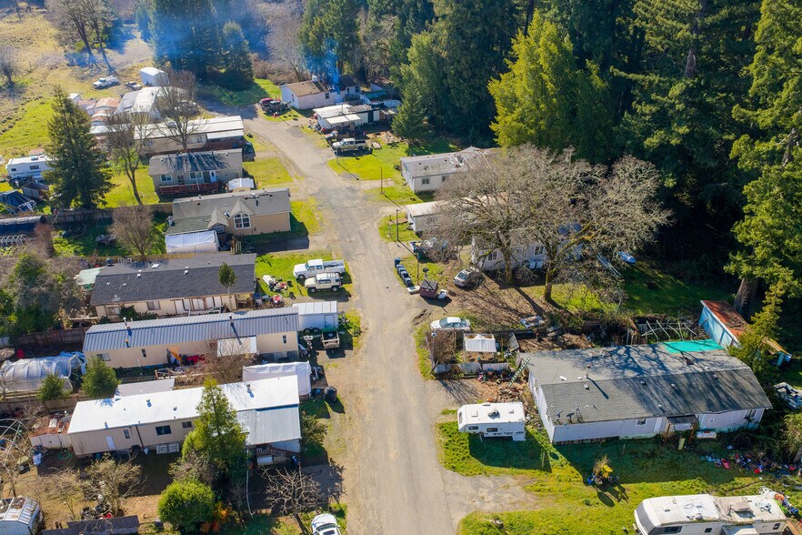 14321 Branscomb Rd, Branscomb, CA à vendre - Photo du bâtiment - Image 2 de 17