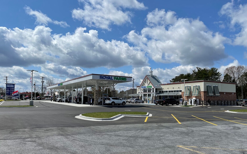 402-408 N Fruitland Blvd, Salisbury, MD à louer - Photo du bâtiment - Image 2 de 3