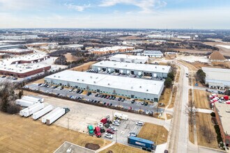 1060 N Garfield St, Lombard, IL - AERIAL  map view