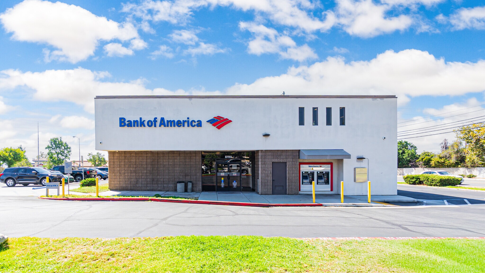 8700 Baseline Rd, Rancho Cucamonga, CA à vendre Photo principale- Image 1 de 9