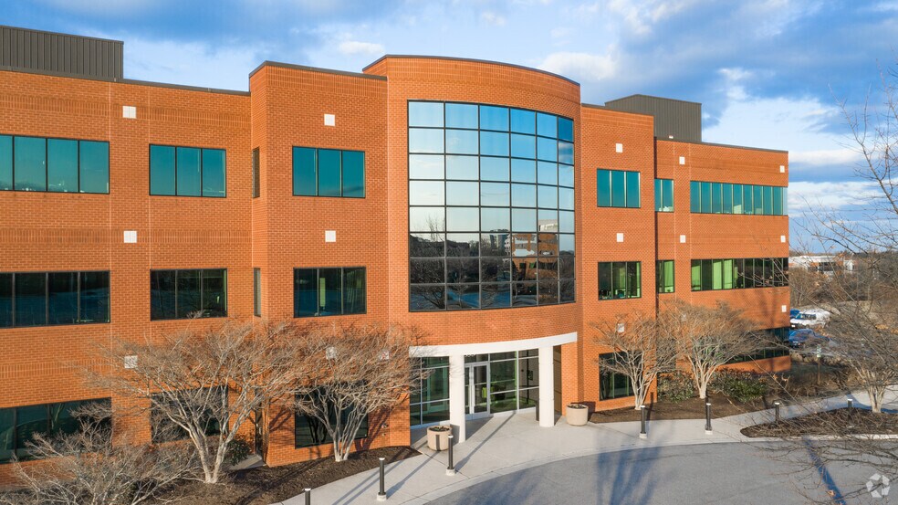 6990 Columbia Gateway Dr, Columbia, MD à louer - Photo du bâtiment - Image 2 de 5