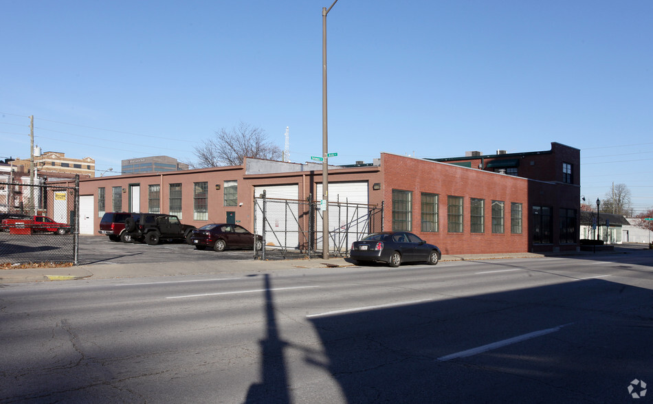 838 N Delaware St, Indianapolis, IN for lease - Building Photo - Image 3 of 30