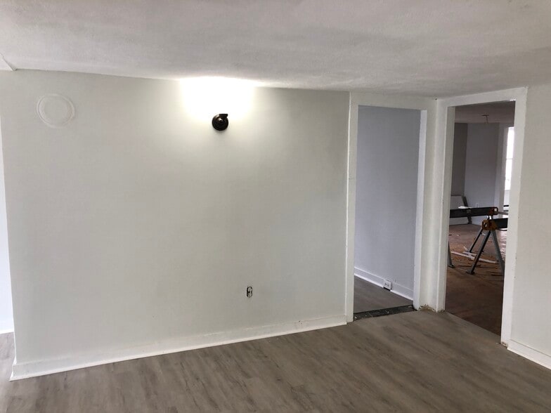 774-776 S Main St, Plantsville, CT for lease - Interior Photo - Image 3 of 20