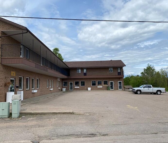 1049 Victoria St, Petawawa, ON à vendre - Photo du bâtiment - Image 3 de 3