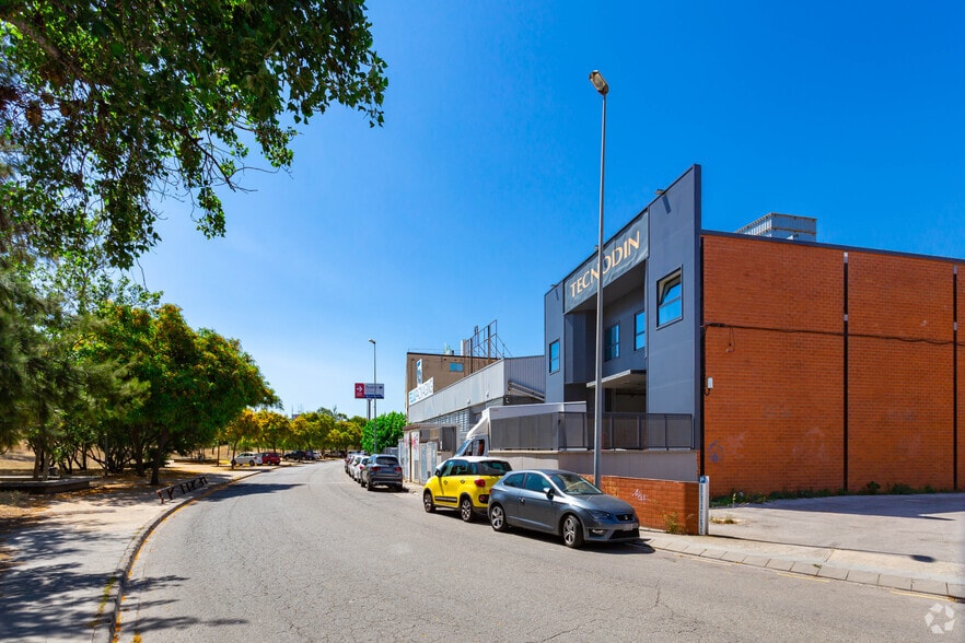 Carrer del Mercuri, 4, Cornellà de Llobregat, Barcelona for sale - Building Photo - Image 3 of 3