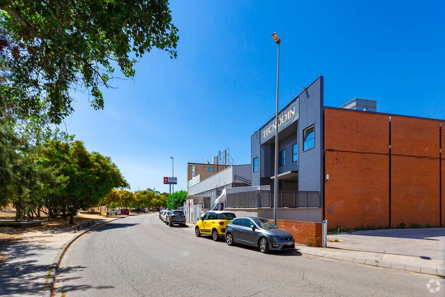 Carrer del Mercuri, 4, Cornellà de Llobregat, Barcelona à vendre - Photo du bâtiment - Image 3 de 3