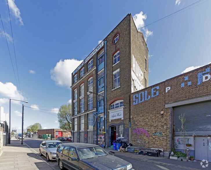 Smeed Rd, London for lease - Building Photo - Image 2 of 3