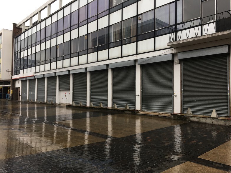 1 Stone Cross, Harlow à louer - Photo du bâtiment - Image 3 de 13