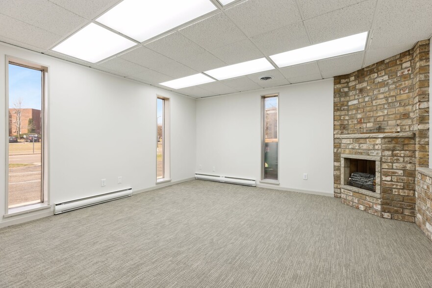 295 Marie Ave E, West Saint Paul, MN for sale - Building Photo - Image 2 of 22