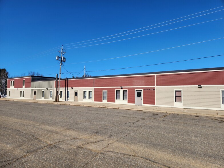 1100 5th St NE, Staples, MN à louer - Photo du bâtiment - Image 2 de 11