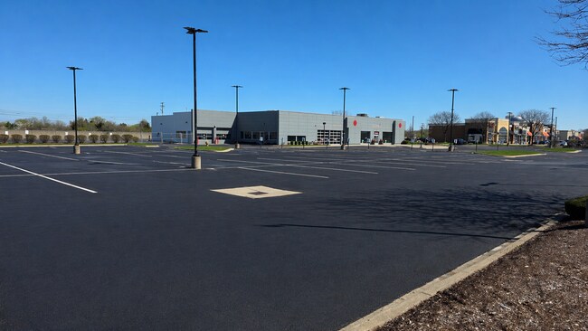 Plus de détails pour 18181 Hall Rd, Macomb Township, MI - Commerce de détail à vendre