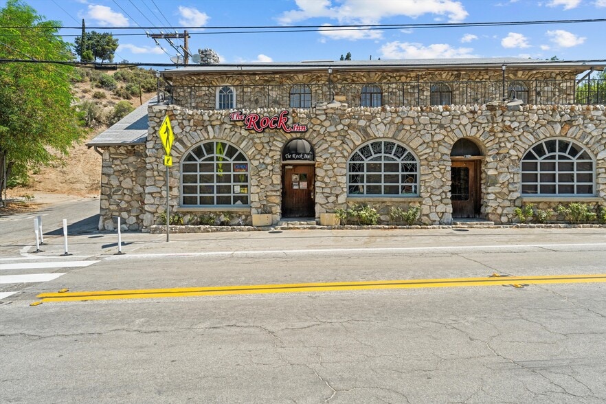 Elizabeth Lake Road @ Trail M, Lake Hughes, CA à vendre - Photo du bâtiment - Image 3 de 66