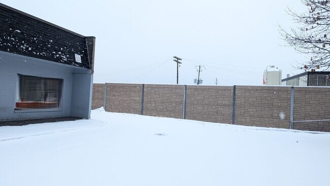 Plus de détails pour 109 Lotherton Ptway, Toronto, ON - Commerce de détail à louer