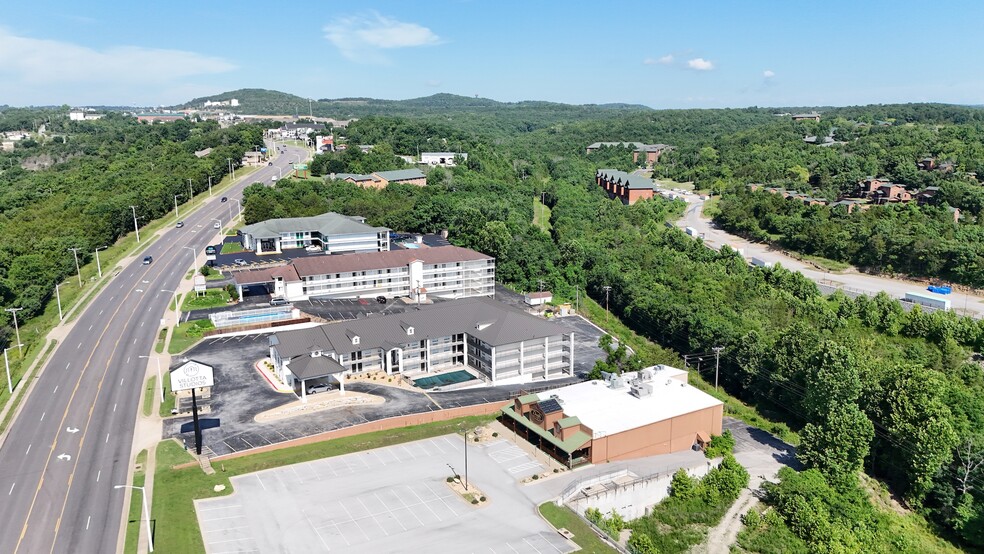 2280 Shepherd of the Hills Expy, Branson, MO for lease - Building Photo - Image 3 of 6
