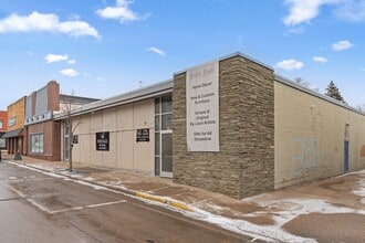 320 S Knowles Ave, New Richmond, WI for sale Building Photo- Image 2 of 15