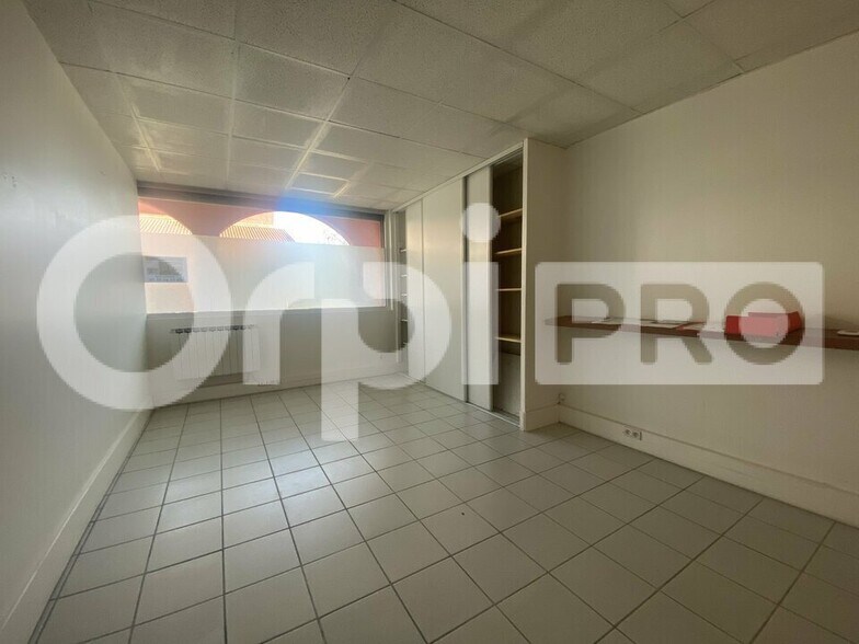 Industrial in Arnas for lease - Interior Photo - Image 3 of 5