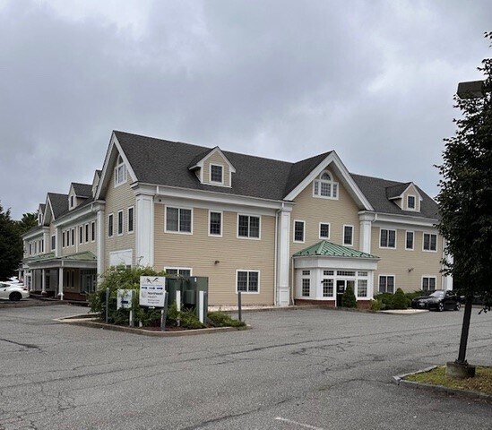 135 Bedford Rd, Armonk, NY à louer - Photo du bâtiment - Image 3 de 12