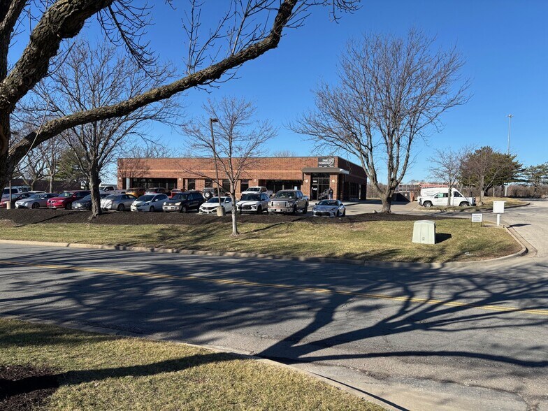 9660 Legler Rd, Lenexa, KS à vendre - Photo du bâtiment - Image 2 de 17
