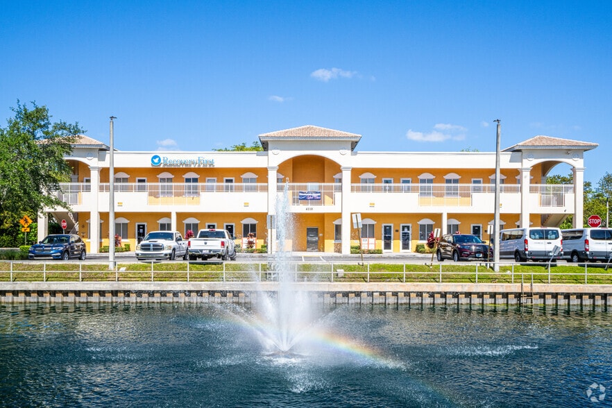 4110 Davie Road Ext, Hollywood, FL for sale - Primary Photo - Image 1 of 6