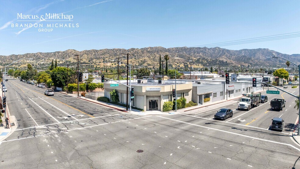 2000 N Buena Vista St, Burbank, CA à vendre - Photo du bâtiment - Image 2 de 11