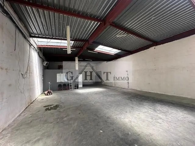 Office in Bondoufle for lease - Interior Photo - Image 2 of 3