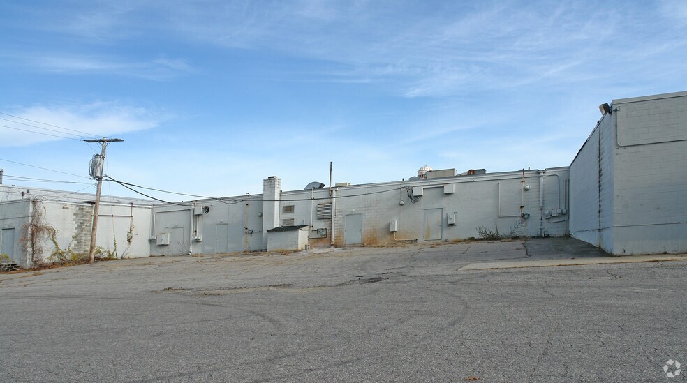 1247 Main St, Sanford, ME for lease - Building Photo - Image 2 of 21